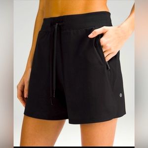 Lululemon License to Train Short 4” NWT